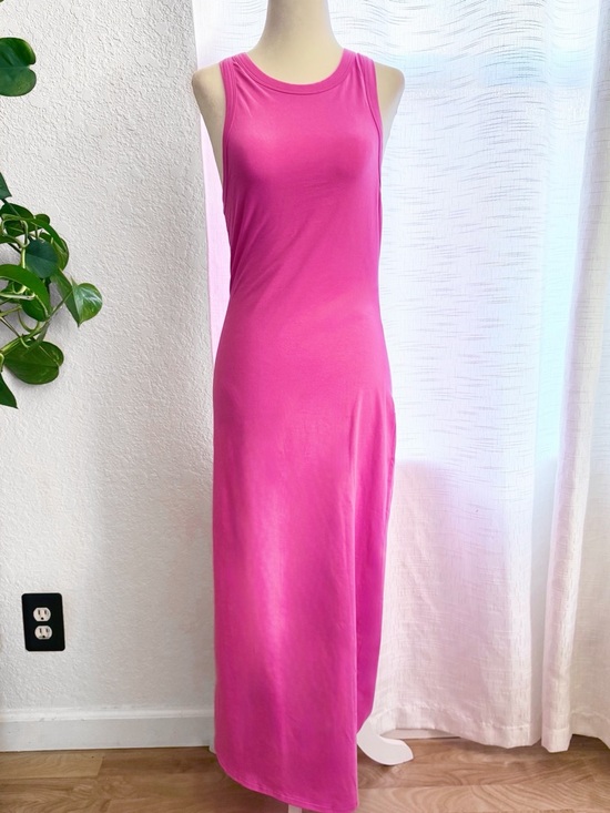Le Lis Dresses & Skirts - Le Lis Bubblegum Pink Sleeveless Crew Neck Bodycon Midi Dress